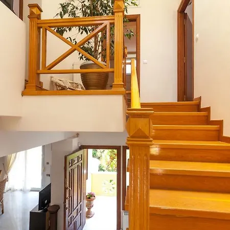 Aphrodite Tatil Evi *